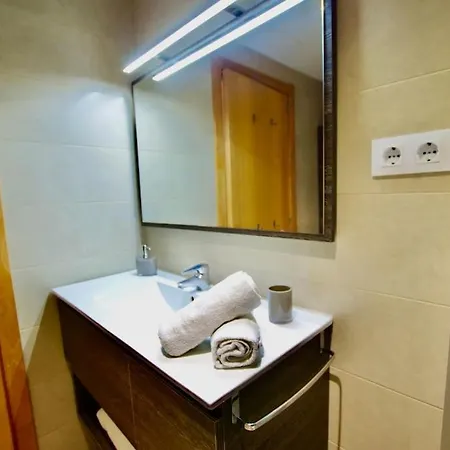 V&v Lloret-apartamento Fenals Exclusivo 6pax Totalmente Renovado Con Piscina, Gimnasio, Parking Y Area Infantil * Льорет-де-Мар