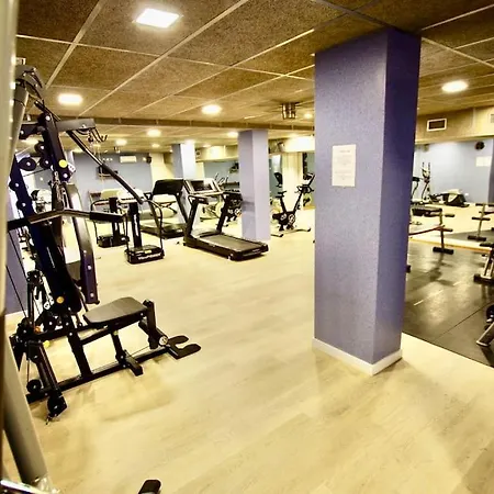 V&v Lloret-apartamento Fenals Exclusivo 6pax Totalmente Renovado Con Piscina, Gimnasio, Parking Y Area Infantil リョレート・デ・マル