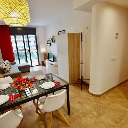V&v Lloret-apartamento Fenals Exclusivo 6pax Totalmente Renovado Con Piscina, Gimnasio, Parking Y Area Infantil リョレート・デ・マル