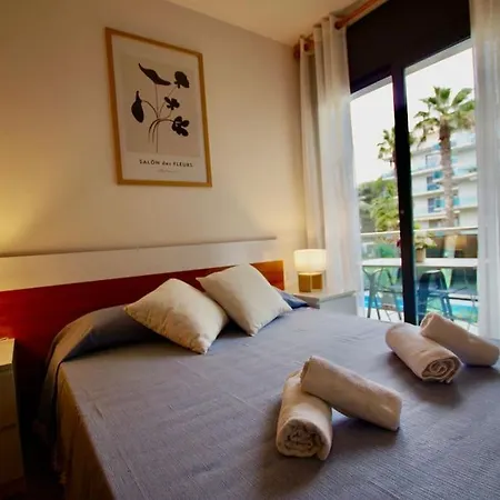 V&v Lloret-apartamento Fenals Exclusivo 6pax Totalmente Renovado Con Piscina, Gimnasio, Parking Y Area Infantil Daire Lloret de Mar
